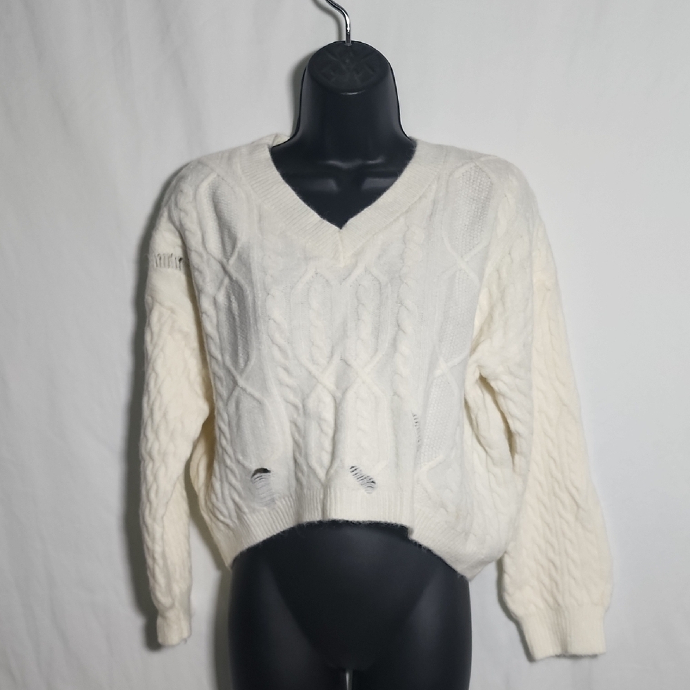 Crop  Off-White Cable Knit V-Neck Sweater